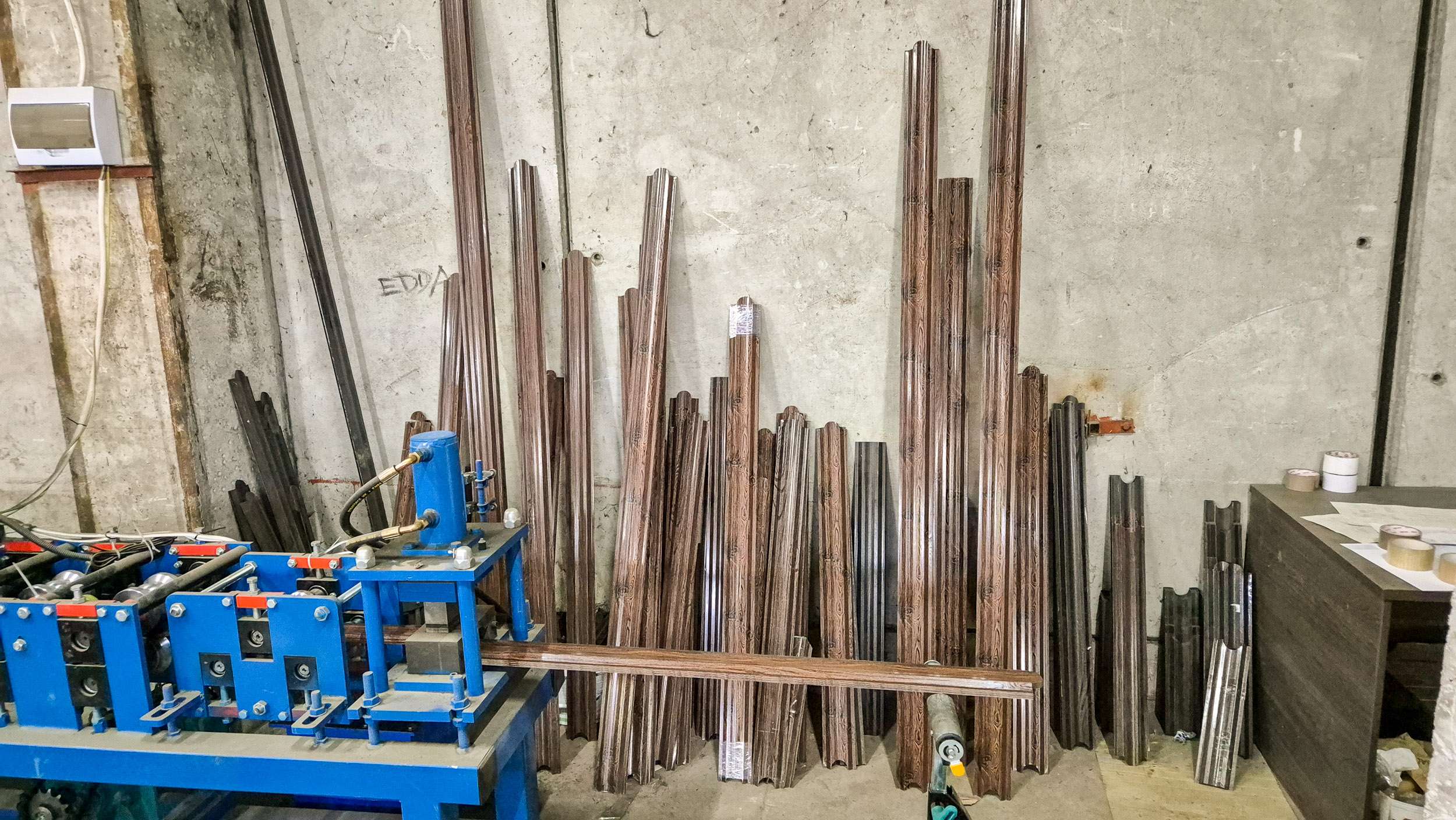 Famintás fém kerítésléc minőségi ellenőrzés – 0,5 mm horganyzott acél